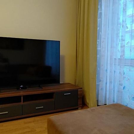 2 Izbovy Byt 60M2 V Centre Na Bakossovej, 24H Self Checkin Daire Banská Bystrica Dış mekan fotoğraf