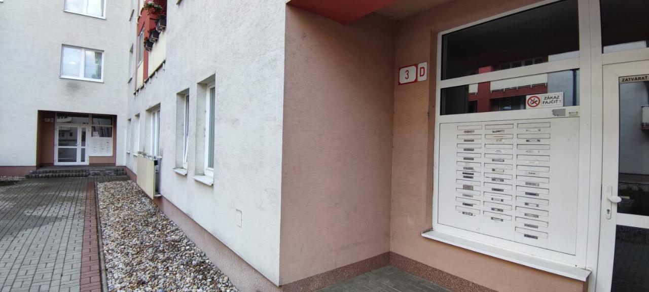 2 Izbovy Byt 60M2 V Centre Na Bakossovej, 24H Self Checkin Daire Banská Bystrica Dış mekan fotoğraf